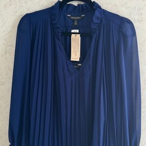 NWT Banana Republic Collection Petite Blue pleated medium